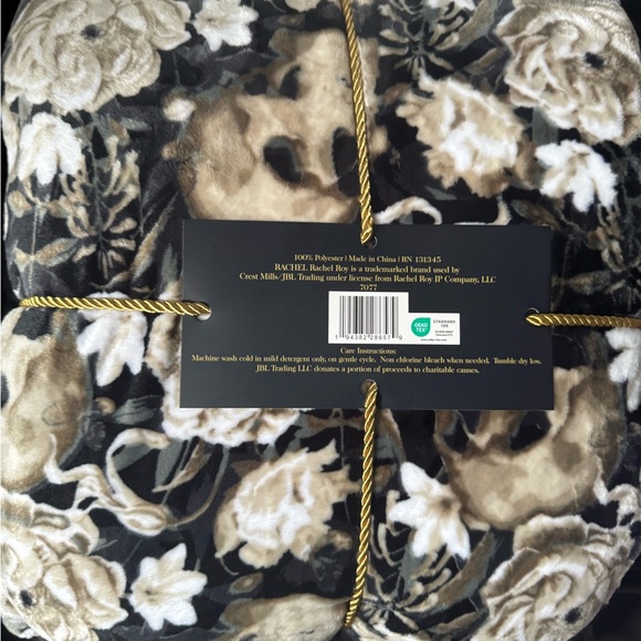 RACHEL Rachel Roy Plush Floral Blanket - Black and Cream - Picture 3 of 3